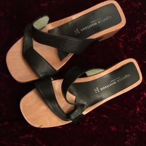 sigerson morrison sandals -black leather wood heel